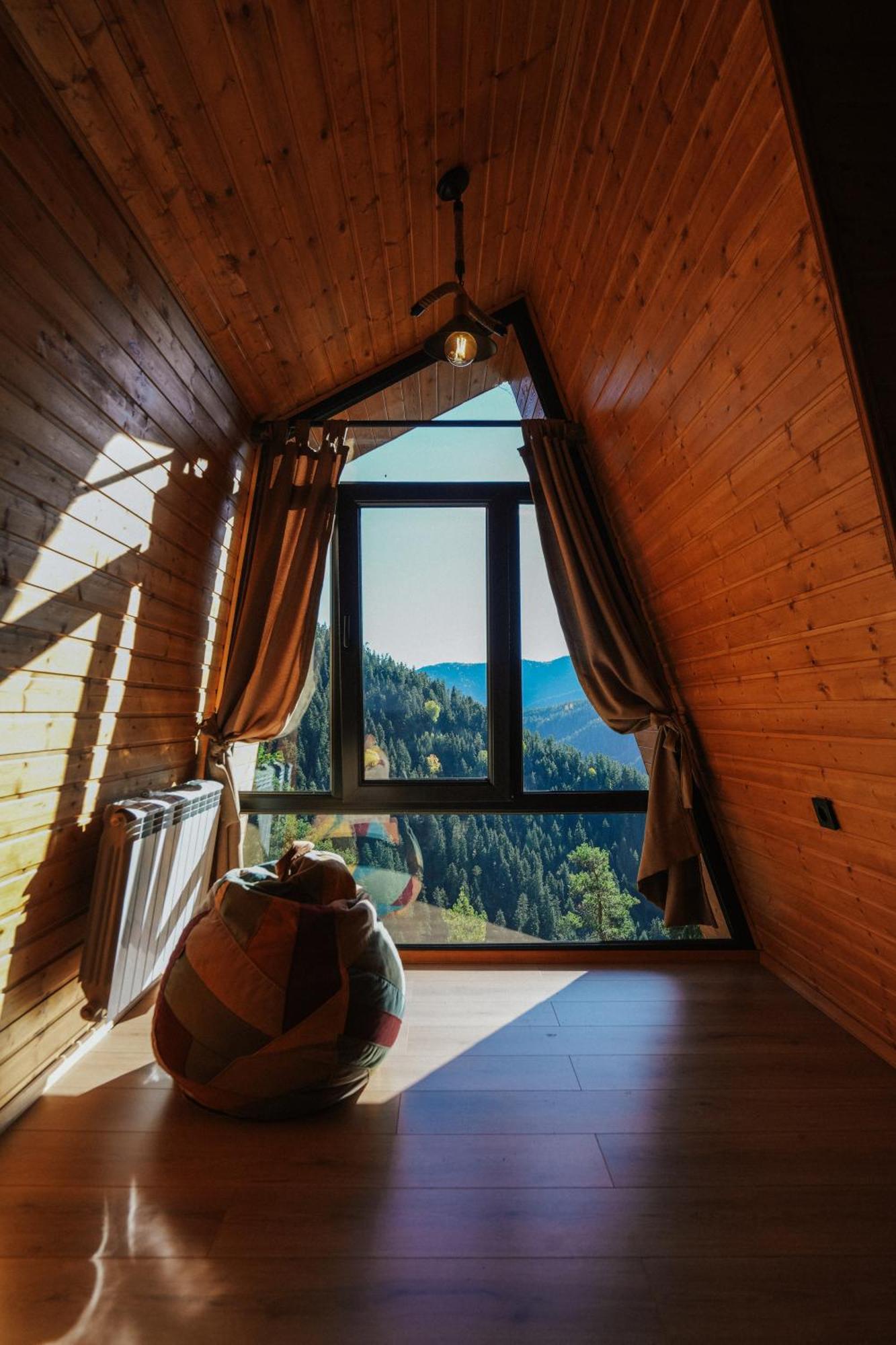 Galileo In Lodge